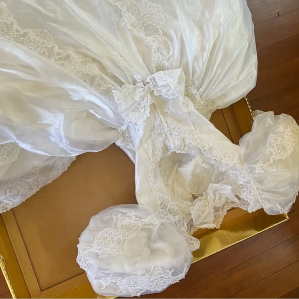 VINTAGE WEDDING DRESS